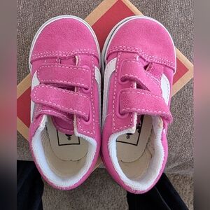 Vans Baby Girl Pink Old Skool Velcro Size 4.5 NIB